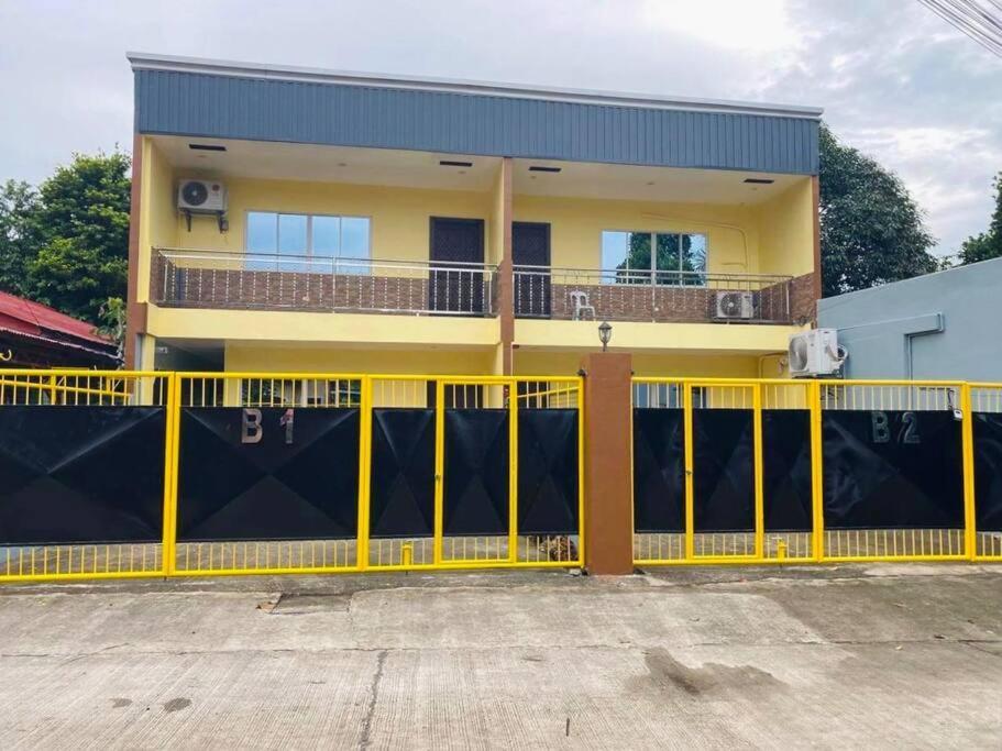 B1 - Spacious 3Br House With Netflix, Fiber Wifi, Parking, Balcony Apartment Cagayan de Oro Exterior photo