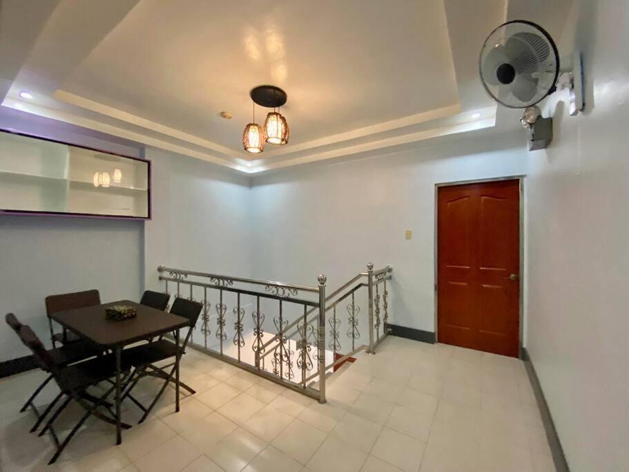 B1 - Spacious 3Br House With Netflix, Fiber Wifi, Parking, Balcony Apartment Cagayan de Oro Exterior photo