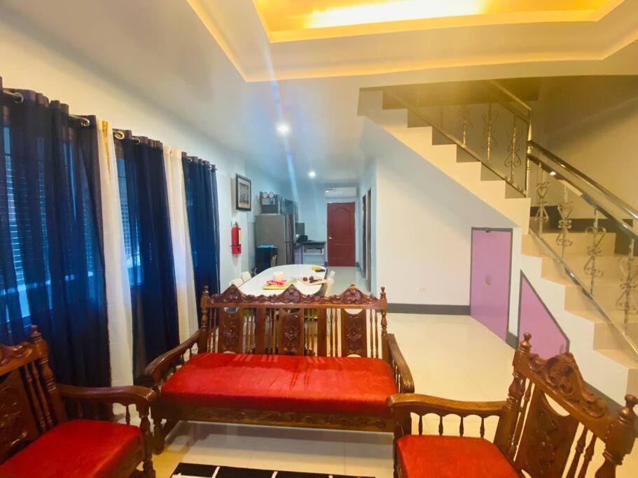 B1 - Spacious 3Br House With Netflix, Fiber Wifi, Parking, Balcony Apartment Cagayan de Oro Exterior photo